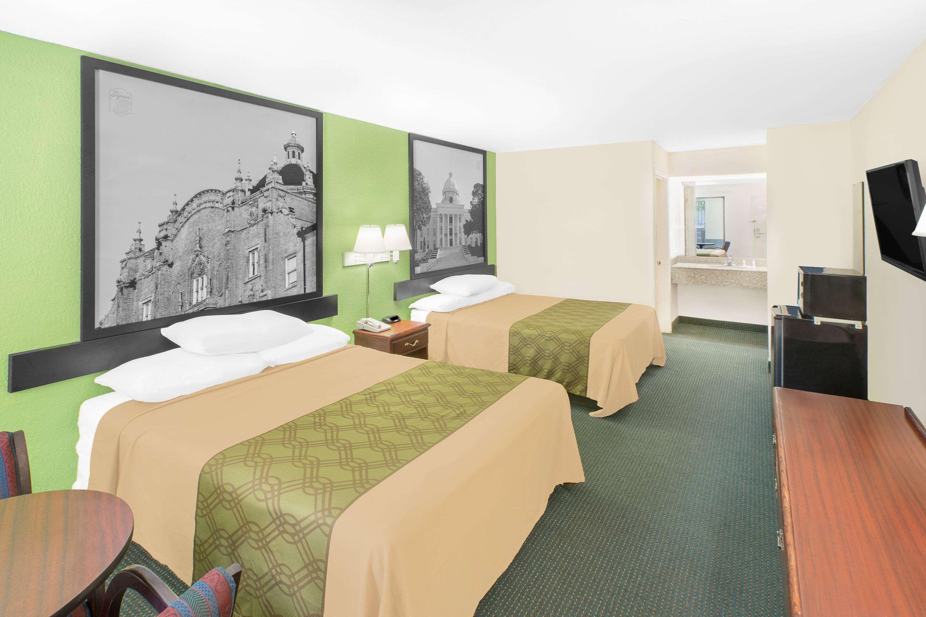 Hotel Super 8 By Wyndham Mobile Exterior foto